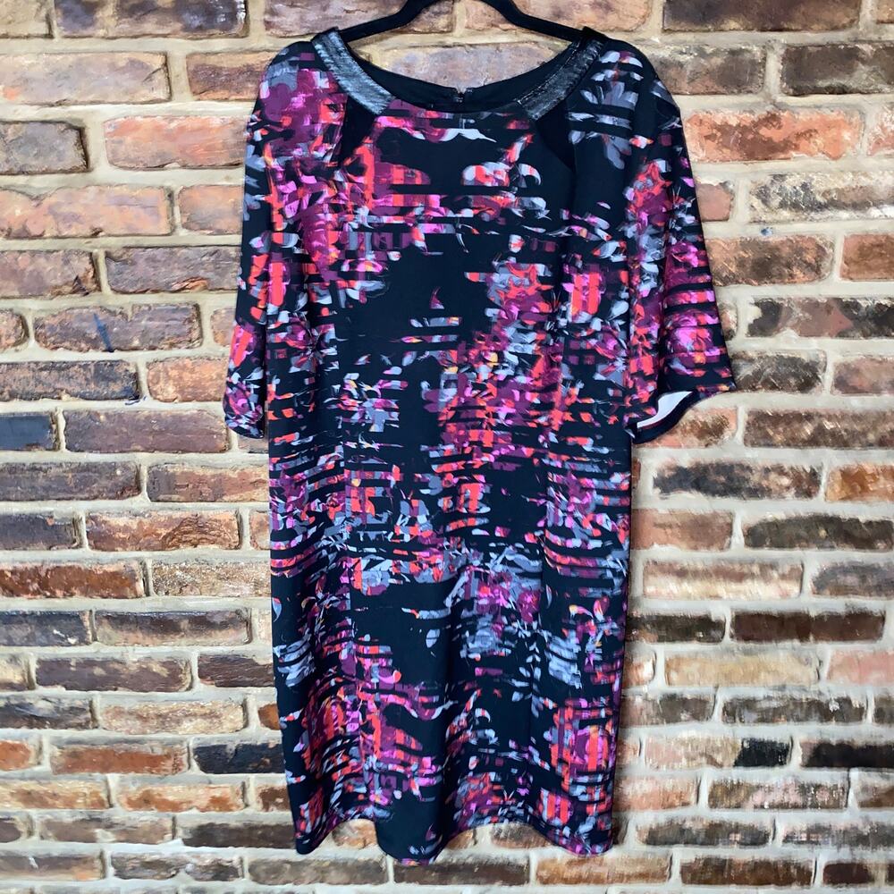 Just Taylor Black Pink Floral Short Sleeve Mini Dress Women's Size 22W
